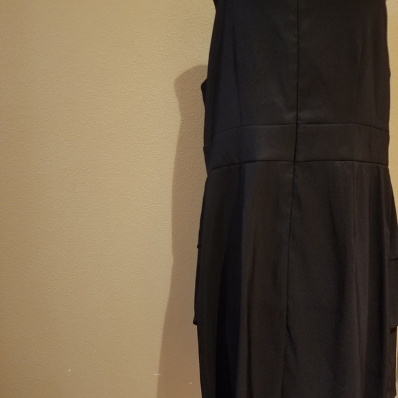 Ladies dress - Picture 2 of 2
